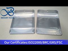 透明な窓が付いた白い小さな子供用ジッパーバッグ