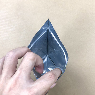 簡単に開ける 倒し 再封印 余計な使用で新鮮さを保てる 立体袋の包装